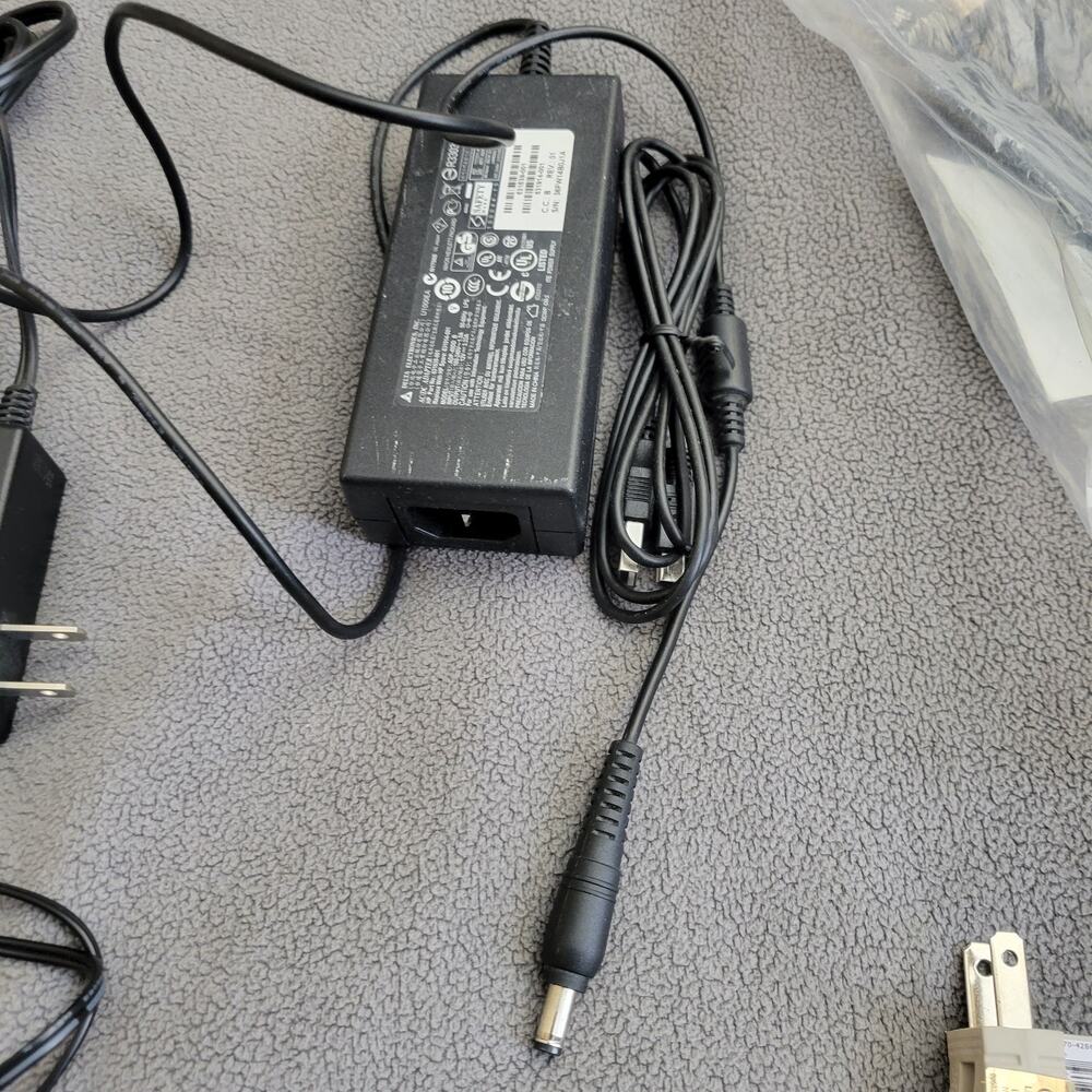 VGA DVI POWER ADAPTER Cables Circular‎ Barrel DC Video Mixed 19PC Spares - Picture 11 of 16
